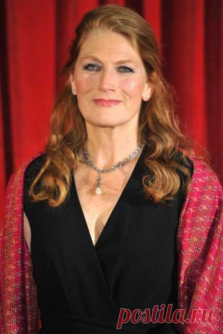 Джеральдин Джеймс