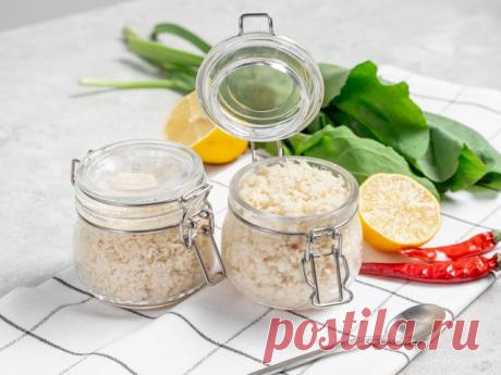 Хрен с лимоном на зиму – пошаговый рецепт приготовления с фото Хрен с лимоном на зиму не только пикантная закуска, но и отличное витаминное средство, которое поможет стимулировать иммунитет в межсезонье.