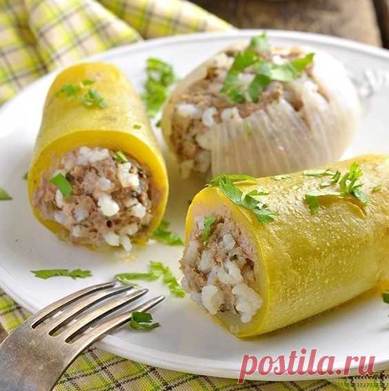 ТОЛМА С МОЛОДЫМИ КАБАЧКАМИ