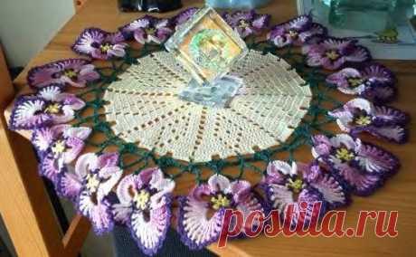 Красивые цветы-броши, связанные крючком - Рукоделие