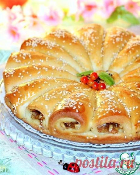 Оригинальный пирог рожковый с карамельными яблоками