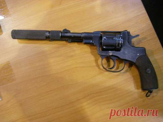 Специальное оружие советских диверсантов / Назад в СССР / Back in USSR