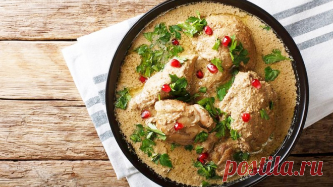 Сациви из курицы по-грузински - все тонкости приготовления! Ореховый соус | Грузинская кухня Все секреты приготовления настоящего грузинского Сациви из курицы. Потрясающий ореховый соус к птице, вам точно понравится! Грузинская кухня.Ингредиенты:   Курица - 1 кг  Вода очищенная - 2,5 л  Морковь - 1 шт.  Лук репчатый - 1+1 шт.  Лавровый лист - 3 шт.  Перец черный горошком - 1...