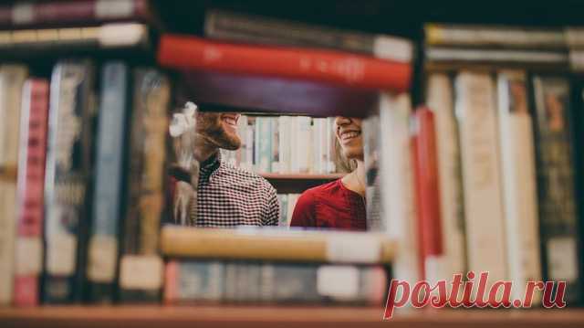 Сейчас существуют множество книг о саморазвитии, которые открывают в нас творческие таланты, помогают стать лидерами не только в работе. Истории других людей учат нас по-новому смотреть на жизнь и прокачивать собственные способности.