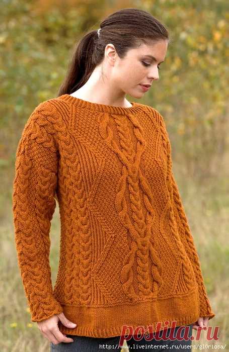 Пуловер с разными узорами горчичного цвета