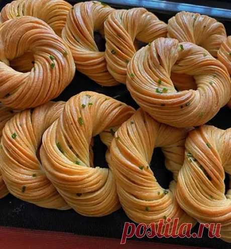 Как приготовить дрожжевые булочки с маслом