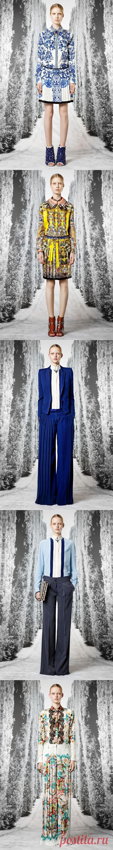 Красочная коллекция от Roberto Cavalli / Дизайнеры / Модный сайт о стильной переделке одежды и интерьера