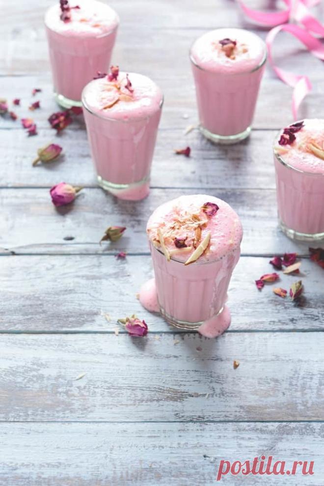 Миндальный ласси с утончённым вкусом