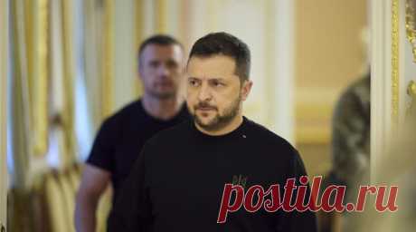 СВР: Зеленский вынужден увеличивать число женщин в ря­дах ВСУ. Нехватка людей в армии Украины вынуждает режим Владимира Зеленского увеличивать число женщин в ря­дах ВСУ, согласно западным оценкам, их насчитывается более 40 тыс., заявила Служба внешней разведки России. Читать далее