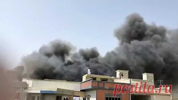 Появились видео с места крушения самолета в Пакистане - РИА Новости, 22.05.2020
