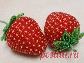 Как сделать клубничку из бисера.