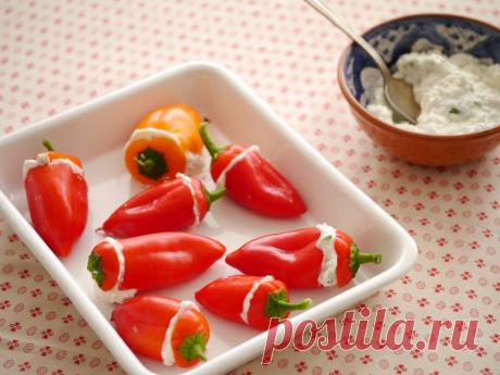 מתכון פלפלי שושקה ממולאים גבינות | השף הלבן