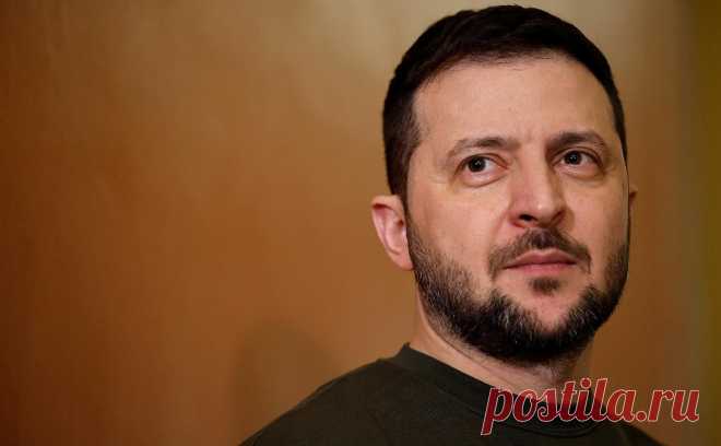 Самолет с Зеленским оказался над Австрией без сопровождения НАТО. Во время перелета из Рима в Берлин самолет, на борту которого находился президент Украины Владимир Зеленский, остался без сопровождения истребителей НАТО во время пролета над Австрией, сообщил официальный представитель Вооруженных сил Австрии Михаэль Бауэр, передает телеканал Puls 24.