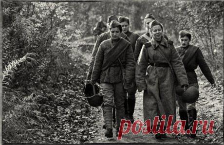 В шинельке, перешитой по фигуре... Юлия Друнина &amp;raquo; Женский Мир