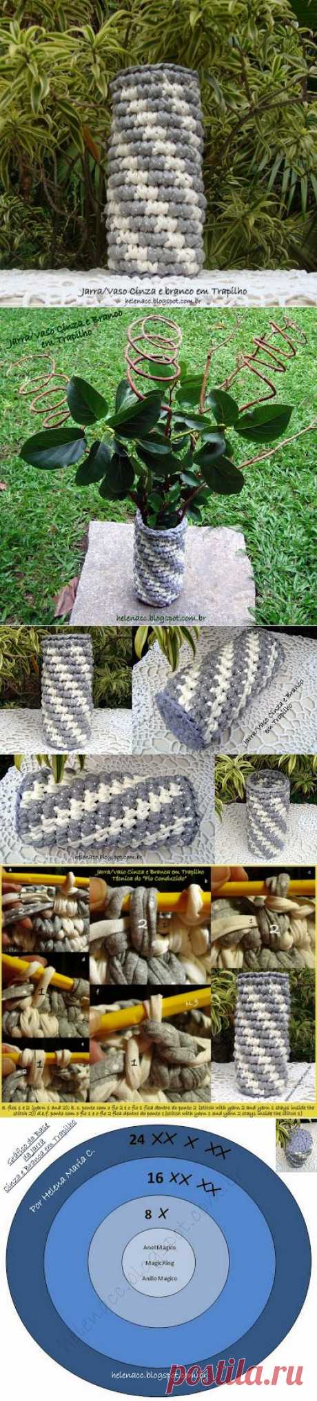 EU TAMBÉM CROCHETO...: Jarra ou Vaso Cinza e Branco em Trapilho (técnica Tapestry)