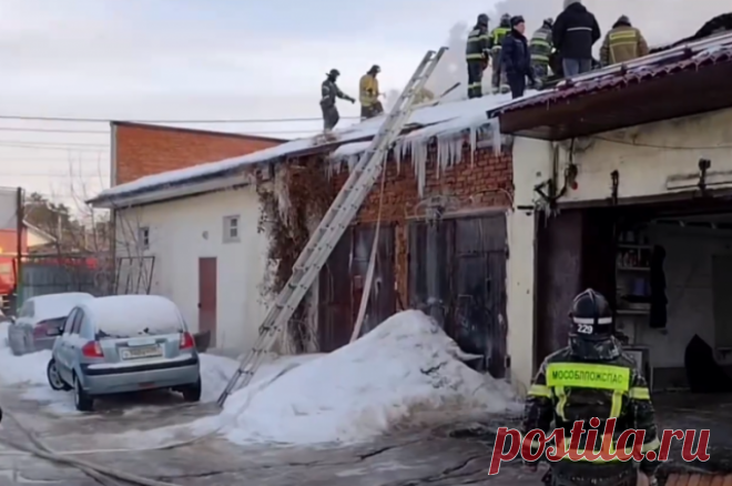 Пожар в ангаре в Луховицах полностью ликвидировали. В Луховицах загорелся ангар, огонь охватил 1800 квадратных метров.