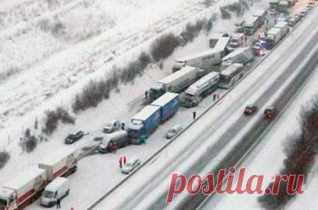 У въезда в Красный Сулин крупное ДТП с участием нескольких десятков машин - Rostov-Today.ru (Ростов-Сегодня.Ру)