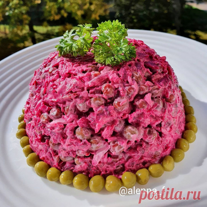 Салат из свеклы с горошком и сыром