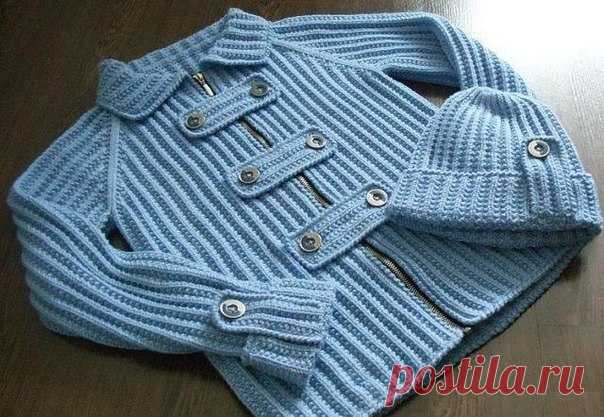 Курточка и шапочка для малыша. 

Материалы: 350 (400) 500 г джинсовой пряжи Phil Lin (45% вискозы, 40% хлопка, 15% льна, 99 м/50г.); Спицы №3 и 3,5, круговые спицы №3, пуговицы 9 шт, молния. 
Резинка, спицы № 3: попеременно 1 лиц., 1 изн. 
Вертикальный узор, спицы № 3,5: 1-й р.: * 2 лиц., 1 изн., 1 лиц., повторять от * (= раппорт), 1 лиц. 2-й р.: 1 изн., * 3 лиц., 1 изн., повторять от *. Повторять 2 р. 
Простые или двойные убавления реглана: с правой стороны: кром., 1 лиц....