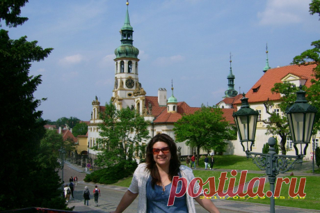 Прогулки по Праге на общественном транспорте и пешком без проф.экскурсий, но с рассказами, показами, фотосессией и ответами на все вопросы - 20 евро/час с чел. либо 100 евро/день за компанию от 2 человек: встреча и проводы к Вам в отель, квитанция об оплате перед выездом на прогулку.