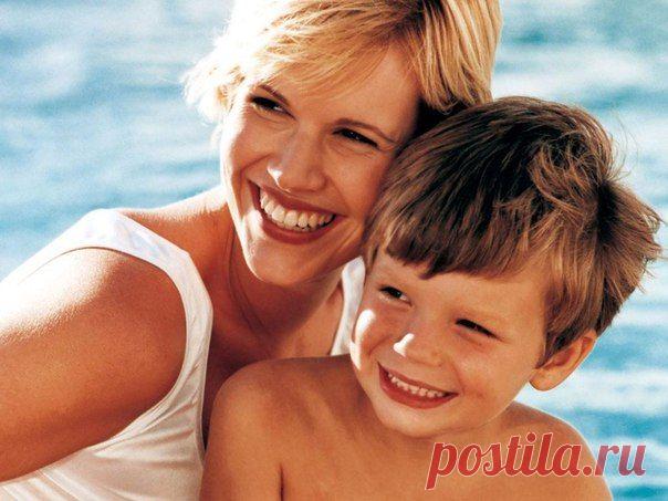 МАМАМ МАЛЬЧИКОВ ПОСВЯЩАЕТСЯ…