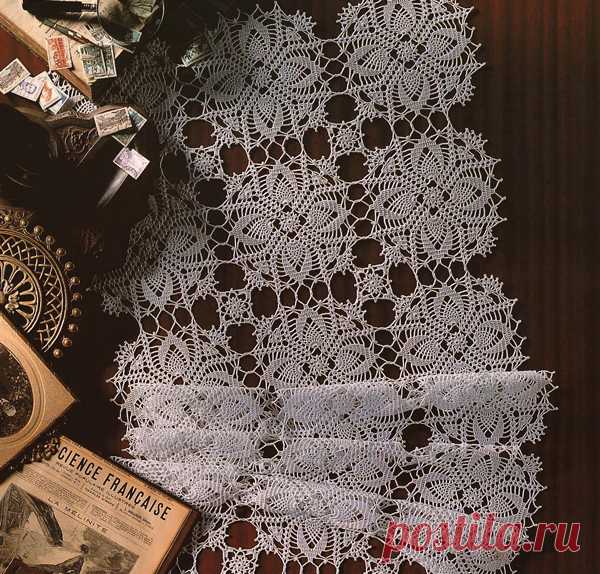 Вязаная крючком дорожка для стола
