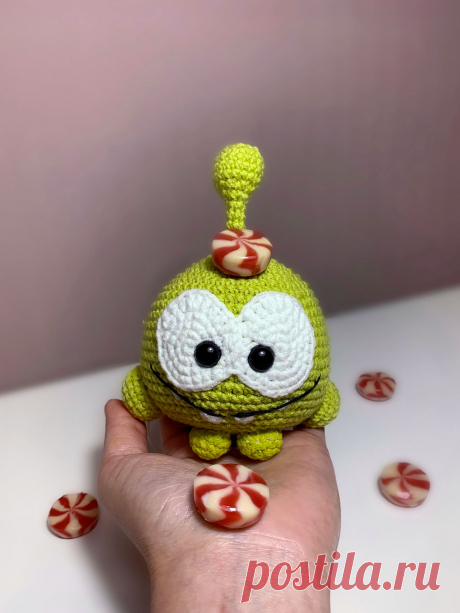 PDF Ам Ням крючком. FREE crochet pattern; Аmigurumi toy patterns. Амигуруми схемы и описания на русском. Вязаные игрушки и поделки своими руками #amimore - Ам Нямчик из игры Cut the Rope, Ам Ням из мультсериала &quot;Приключения Ам Няма&quot;.