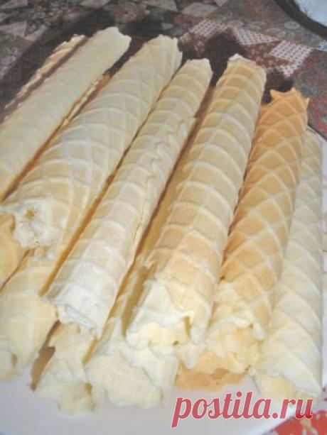 Тесто для вафельных трубочек.