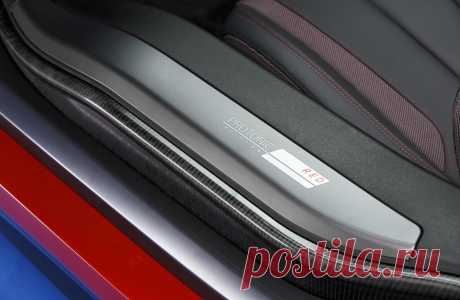 BMW i8 Protonic Red Edition
