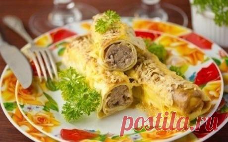 Яичные рулетики с мясной начинкой .