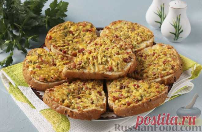 Рецепт: Горячие бутерброды с творогом, сыром и копчёным мясом на RussianFood.com