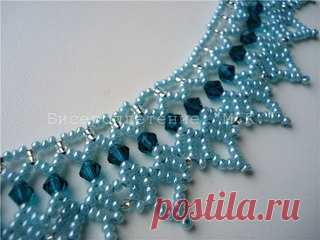 Ажурное колье из бисера 