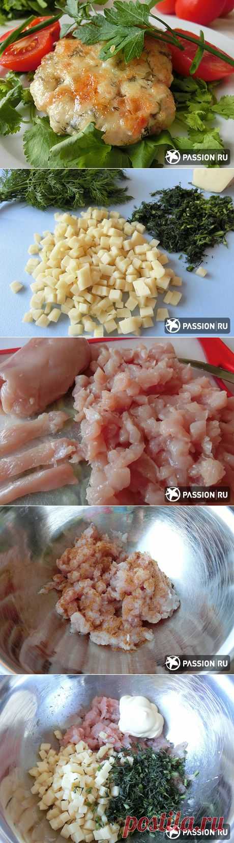 Куриные оладьи с сыром и помидором | passion.ru