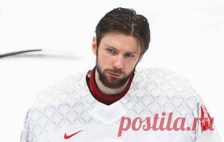 Меморандум о невзаимопонимании. НХЛ выступила против подписания Федотовым контракта с ЦСКА. Заместитель комиссара НХЛ Билл Дэйли заявил ТАСС, что у вратаря Ивана Федотова есть действующий контракт с "Филадельфией", президент ЦСКА Игорь Есмантович считает, что подобного соглашения между голкипером и американским клубом "не существует"