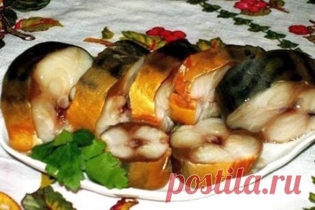 Быстрая скумбрия в луковой шелухе