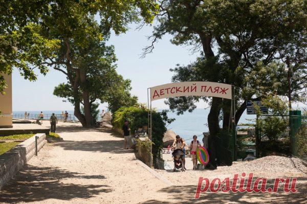 Где с ребенком в Крыму лучше. Куда поехать в Крым с ребенком | Сайт о путешествиях по миру. Travelinka.ru Где отдохнуть с ребенком в Крыму. Штормовое, Новоозёрное и Поповка. Куда в Крым с ребенком лучше ехать.