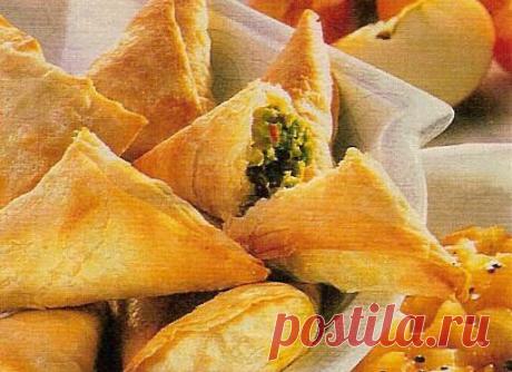 Пирожки с зеленым горошком и сыром