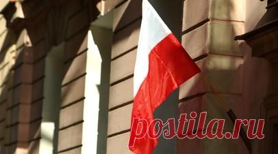 Власти: Польша осуществляет только ранее согласованные поставки оружия ВСУ. Пресс-секретарь польского правительства Петр Мюллер заявил, что Польша осуществляет поставки оружия Вооружённым силам Украины только по ранее достигнутыми договорённостям. Читать далее