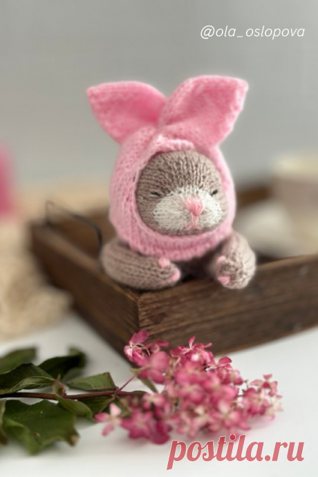 PDF КОТЕНОК спицами. Sleeping kitten knitting pattern; Аmigurumi toy patterns. Амигуруми схемы и описания на русском. Вязаные игрушки и поделки своими руками. Игрушки спицами. Котик спицами. котята спицами. Toy knitting patterns. Как связать котенка спицами, когда ты только начинаешь вязать.