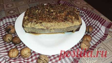 Кекс «Коровка» на сгущённом молоке Предлагаю рецепт вкуснейшего кекса «Коровка». Печется он на основе вареного сгущенного молока и грецких орехов. Нежный, мягкий и нереально вкусный!Ингредиенты:молоко сгущенное вареное – 1 б.;яйца – 4 ...