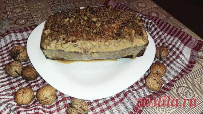Кекс «Коровка» на сгущённом молоке Предлагаю рецепт вкуснейшего кекса «Коровка». Печется он на основе вареного сгущенного молока и грецких орехов. Нежный, мягкий и нереально вкусный!Ингредиенты:молоко сгущенное вареное – 1 б.;яйца – 4 ...