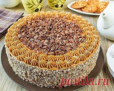 Самый вкусный торт
Ингредиенты:
Для коржей:
● 6 яиц
● 270 г сахара
● 225 г муки
● 50 г грецких орехов
● 70 г кураги
● 30 г мака
Для крема:
● 400 г вареной сгущенки
● 200 г сливочного масла комнатной температуры
● 300 г сметаны 27-30%, максимально густой
● 200 мл простого сахарного сиропа для пропитки (вода и сахар пополам по весу)
Приготовление:
1. Готовим коржи. Сразу скажу, что бисквитное тесто долго стоять без дела не может - оседает. Поэтому рассчитывайте, как и в чем ...