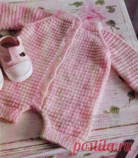 детский комбинезон вязаный спицами
Детский комбинезон вязаный спицами на возраст 1-3 месяца.

Размер на 1-3 месяца.

Показать полностью…