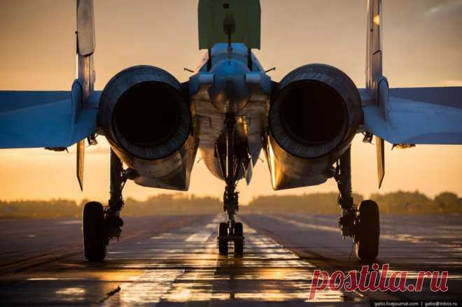 Максимальная тяга на форсаже составляет 2 × 12500 кгс