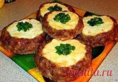 РЕЦЕПТЫ И СОВЕТЫ ХОЗЯЙКАМ: Мясные "ватрушки" - быстрый ужин"