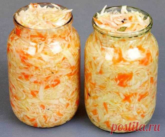 К чему мудреные рецепты, ведь залог успеха простота... Обычная капуста квашеная с морковью при минимуме ингредиентов даст максимум пользы! | Империя вкусов | Дзен