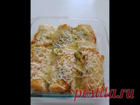 Рулетики из хлеба и колбасы в духовке
