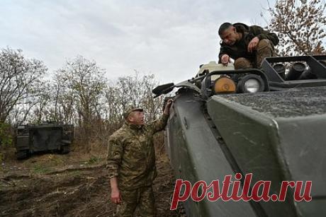 Российская артиллерия сорвала четыре попытки ротации ВСУ. Российская артиллерия сорвала четыре попытки ротации Вооруженных сил Украины (ВСУ) на купянском направлении в районах Синьковки и Тимковки. Об этом сообщил глава пресс-центра группировки «Запад» Сергей Зыбинский. Также ничтожены два минометных расчета ВСУ в районе Вишневого и Петропавловки, добавили в Минобороны РФ.