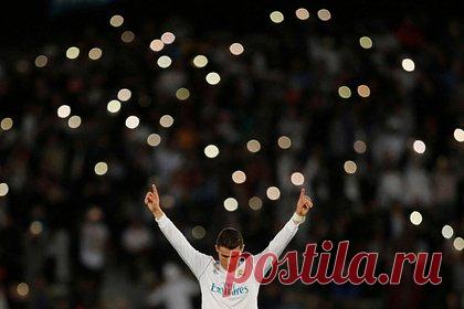 Стали известны особые условия для Роналду в «Аль-Насре». Португальский нападающий Криштиану Роналду будет обладать особыми полномочиями в саудовском «Аль-Насре». Футболист сможет поменять тренера, если нынешний не будет его устраивать. На данный момент «Аль-Наср» возглавляет Руди Гарсия, ранее тренировавший «Лион» и «Марсель».