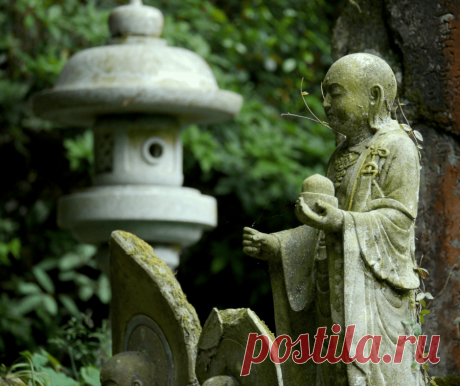 Shinigami: Japanese God of Death in Myth & Anime - Sparrow finds from Japan